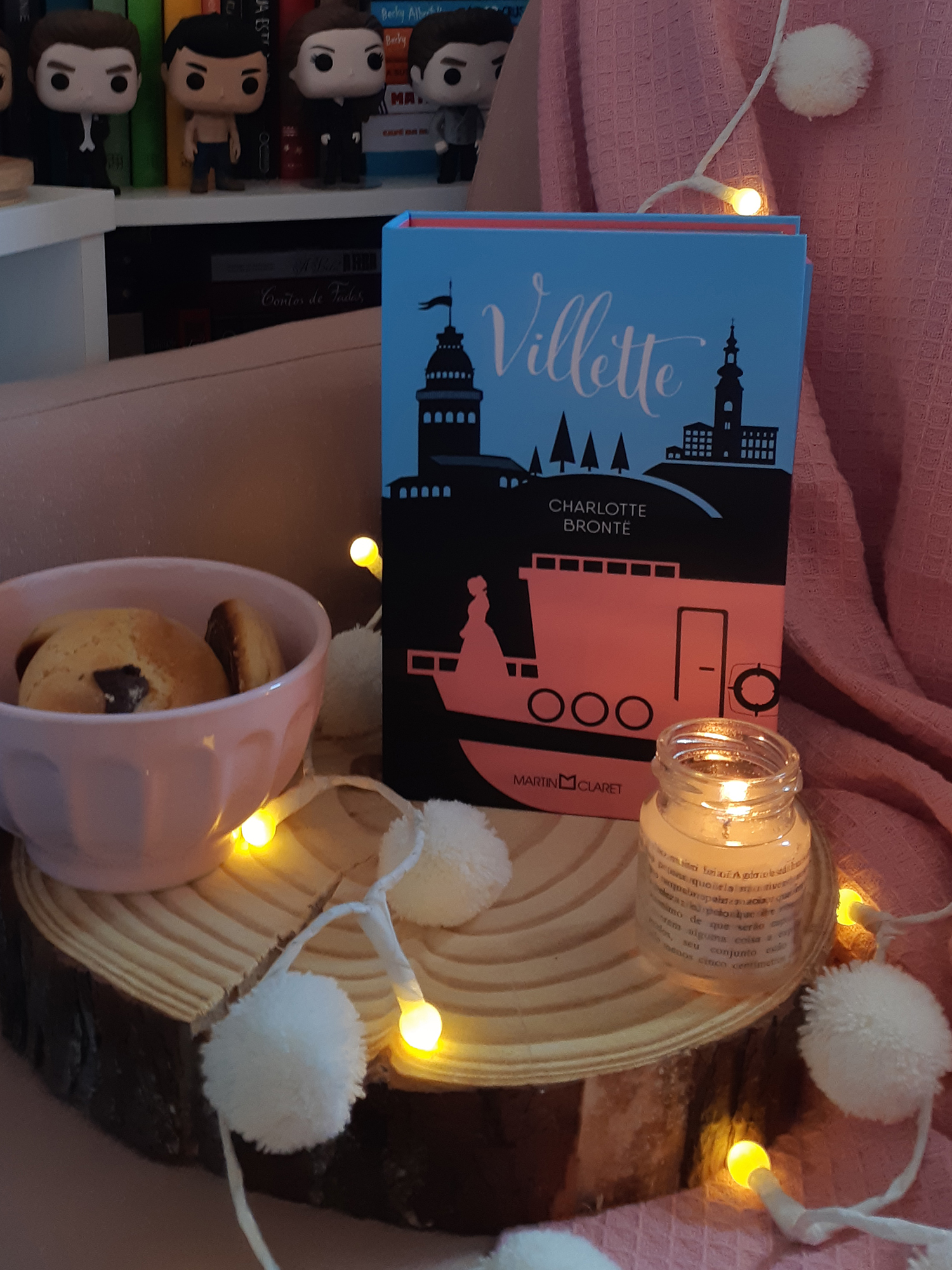 Foto do livro Villette, de Charlotte Brontë, publicado em 1853, edição da Martin Claret.